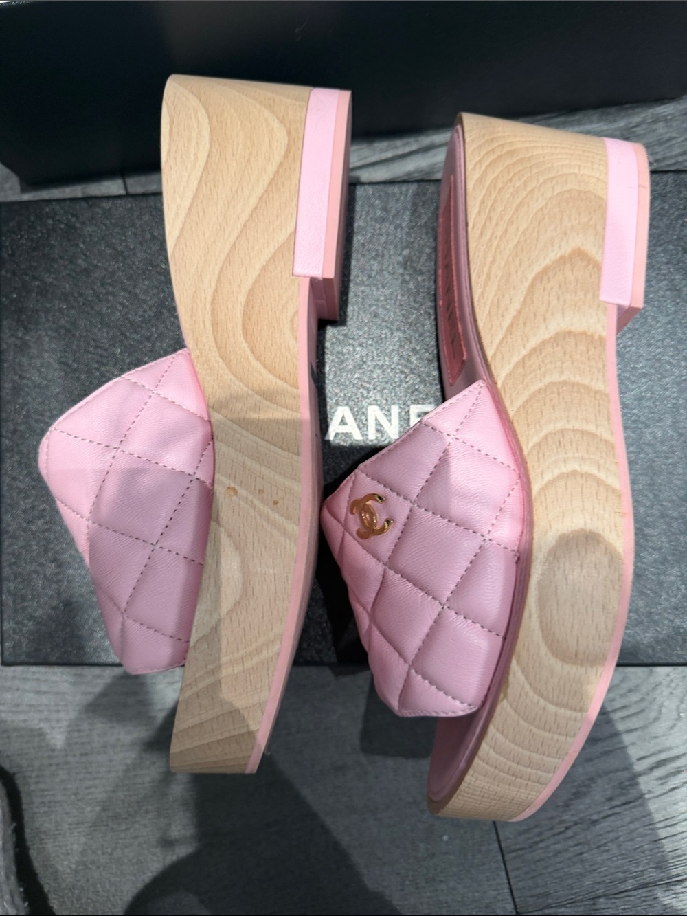 CHANEL Pink Quilted Leather Slide Mules with Gold CC - Picture 2 of 4